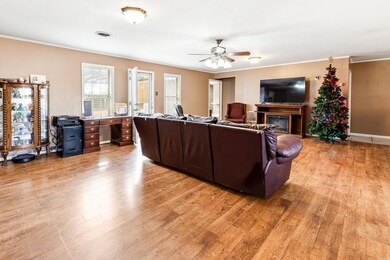 1107 W 14th St, Stuttgart, AR 72160 - photo 7