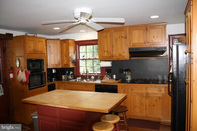 137 N Queen St, Chestertown, MD 21620 - photo 6