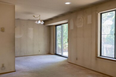 2072 NE Veronica Ln, Bend, OR 97701 - photo 6