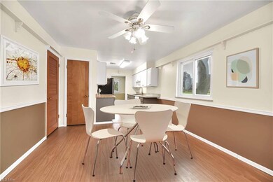 25320 Country Club Blvd unit 19, North Olmsted, OH 44070 - photo 4