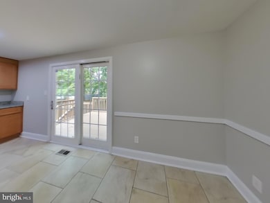 9851 Branchleigh Rd, Randallstown, MD 21133 - photo 4