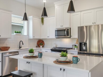 1911 Dewalt St, Houston, TX 77088 - photo 5