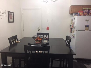 M TURNER EAT-IN kITCHEN