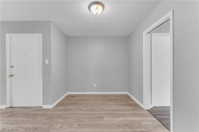 18405 Libby Rd unit 3, Maple Heights, OH 44137 - photo 6