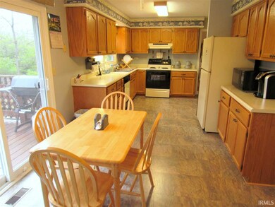 805 W Rosewood Dr, Bloomington, IN 47404 - photo 5