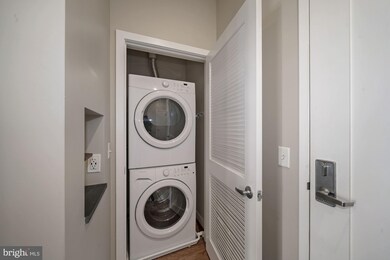 Octave 1320 unit 710, Silver Spring, MD 20910 - photo 7