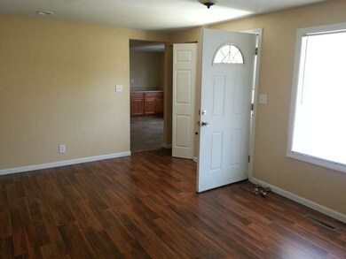 307 Amarillo Dr, Carpentersville, IL 60110 - photo 2