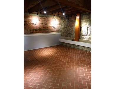 166 Commercial St unit 1R, Boston, MA 02109 - photo 6