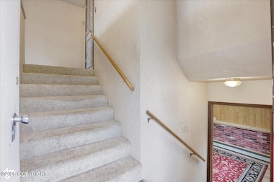 1715 Bartlett Dr, Anchorage, AK 99507 - photo 5