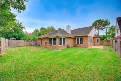 17406 Canyon Knoll Dr, Houston, TX 77095 - photo 5