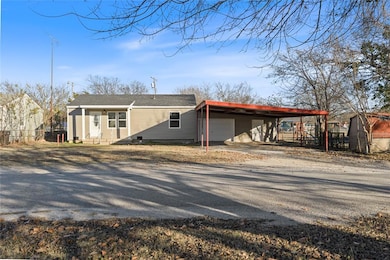 406 N 2nd St, Ringling, OK 73456 - photo 2