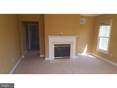 4 Chestnut Ln, North Wales, PA 19454 - photo 2