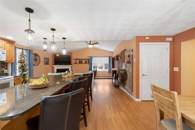 137 Drum Rock Ave, Warwick, RI 02886 - photo 4