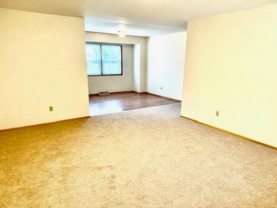 7809 Chase St, Merrillville, IN 46410 - photo 3