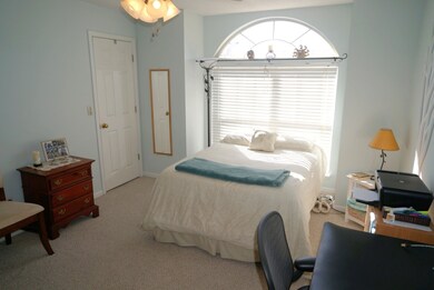 Master Bedroom main pic