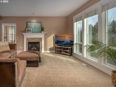 4835 SE Anderegg Loop, Portland, OR 97236 - photo 6