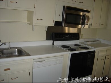 2605 Mirror Lake Dr, Fayetteville, NC 28303 - photo 3