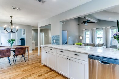 404 Cumberland Dr, Hurst, TX 76054 - photo 7