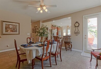 Family Room - Dining Room
