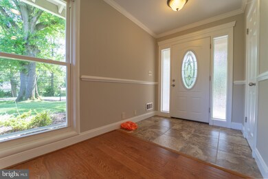 6714 Valley Brook Dr, Falls Church, VA 22042 - photo 7