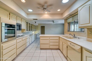 9711 W Wrangler Dr, Sun City, AZ 85373 - photo 3