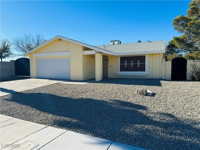 5625 Oxbow St, Las Vegas, NV 89119 - photo 3