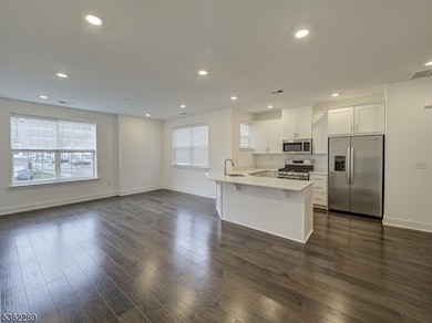 63 Veterans Way, Morris Plains, NJ 07950 - photo 4