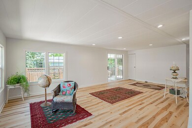 1055 N 5th St unit 123, Jacksonville, OR 97530 - photo 7