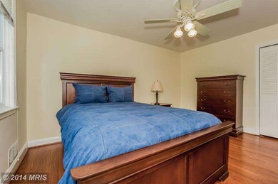 5521 Medwick Garth S, Catonsville, MD 21228 - photo 5