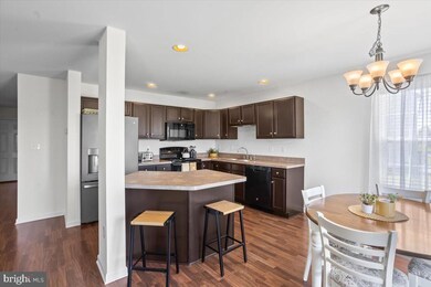 176 N Village Cir U-0102 Cir, Palmyra, PA 17078 - photo 7