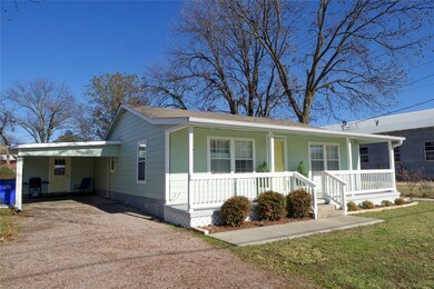 201 Water St, Whitesboro, TX 76273 - photo 4