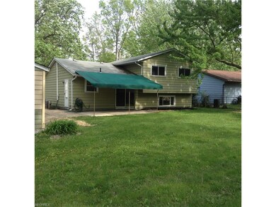 822 Dunny Ave, Sheffield Lake, OH 44054 - photo 3