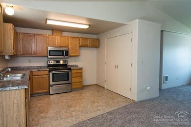 3265 SW Quartz Place, Redmond, OR 97756 - photo 7