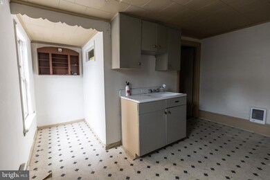 212 W Market St unit E, Pottsville, PA 17901 - photo 6