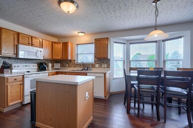 431 Vanderbuilt St (43)