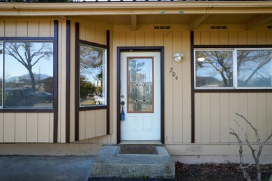 204 Pardee Ln, Grants Pass, OR 97527 - photo 2