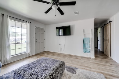 2301 Stout St, Conway, AR 72032 - photo 3