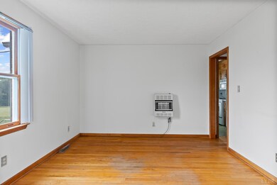 8147 Red House Rd, Phenix, VA 23959 - photo 5