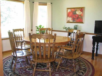5_Dining
