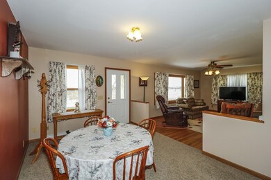 706 Hillcrest Ln, Oregon, WI 53575 - photo 6