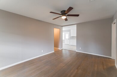 10318 Lera St, Houston, TX 77016 - photo 6