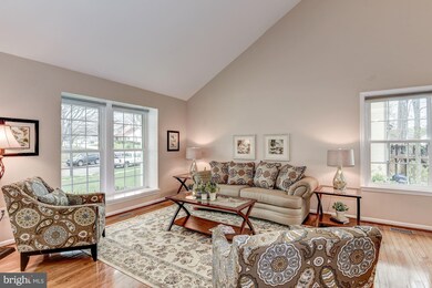 9711 Walthorne Ct, Burke, VA 22015 - photo 2
