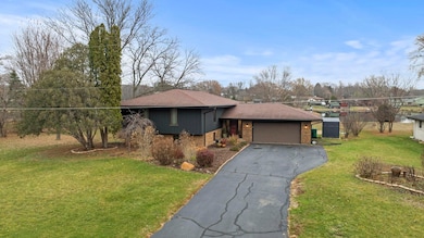 4085 Shorewood Dr, Rockford, IL 61101 - photo 3