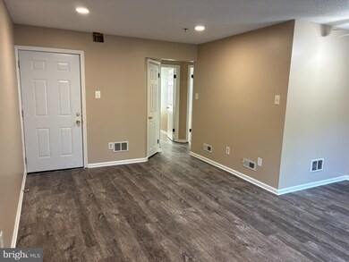 221 Highland Blvd unit A, New Castle, DE 19720 - photo 5