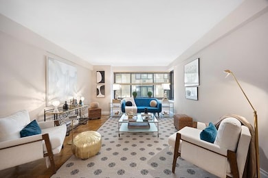 10 E End Ave unit 4A, New York, NY 10075 - photo 4