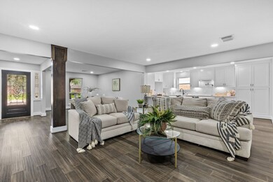 10014 Wickersham Ln, Houston, TX 77042 - photo 5