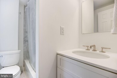 1124 25th St NW unit T2, Washington, DC 20037 - photo 5
