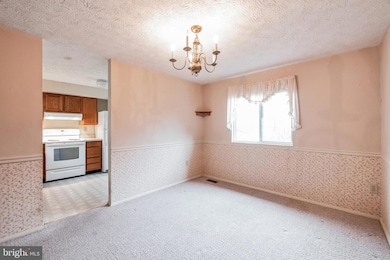 19105 Willow Spring Dr, Germantown, MD 20874 - photo 7