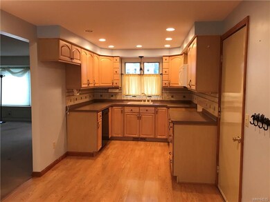 1159 Doebler Dr, North Tonawanda, NY 14120 - photo 6