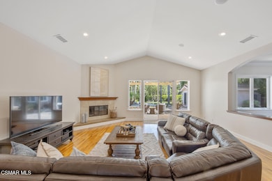 758 Camino Dos Rios Thousand-large-056-0